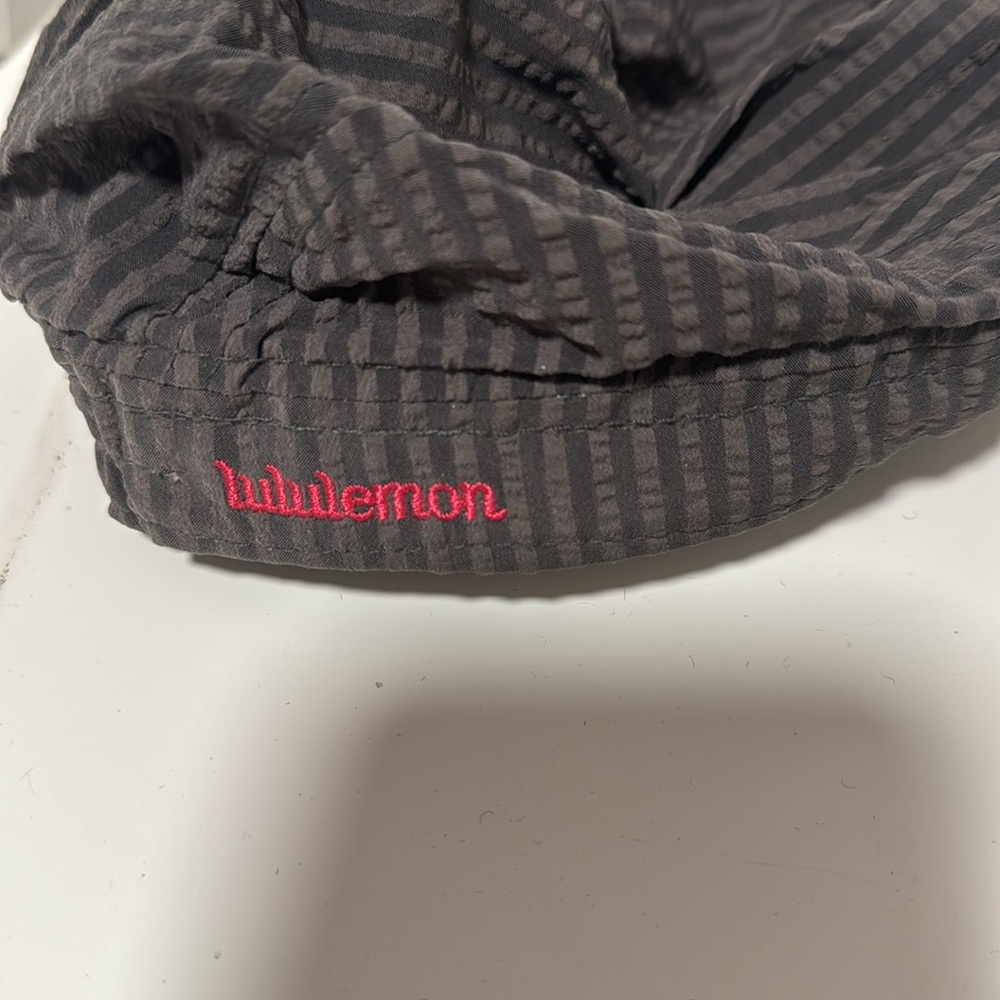 Lululemon hat - Picture 2 of 2